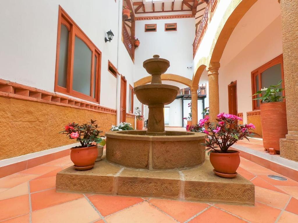 Hospederia Villa De Los Saenz Вилья-де-Лейва Экстерьер фото