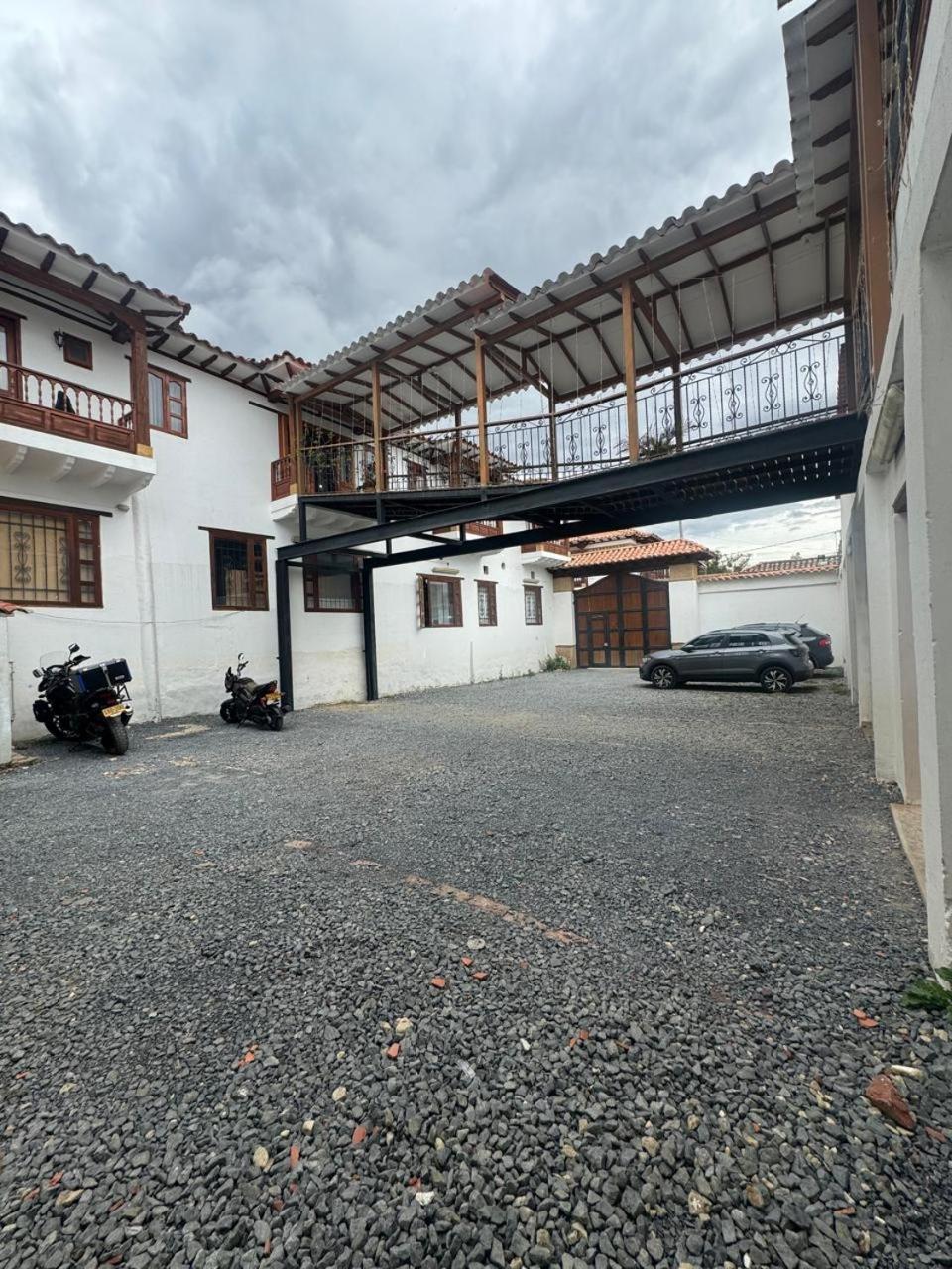 Hospederia Villa De Los Saenz Вилья-де-Лейва Экстерьер фото