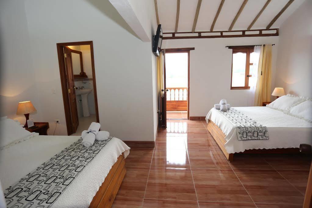 Hospederia Villa De Los Saenz Вилья-де-Лейва Экстерьер фото