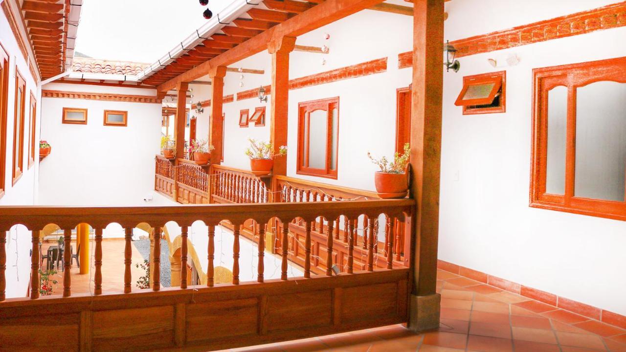 Hospederia Villa De Los Saenz Вилья-де-Лейва Экстерьер фото