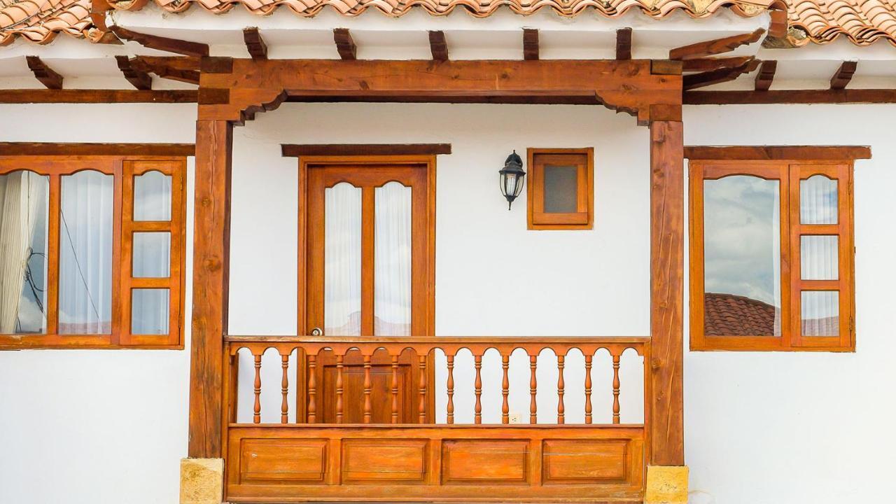 Hospederia Villa De Los Saenz Вилья-де-Лейва Экстерьер фото