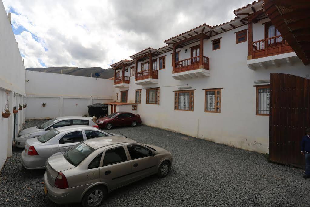 Hospederia Villa De Los Saenz Вилья-де-Лейва Экстерьер фото