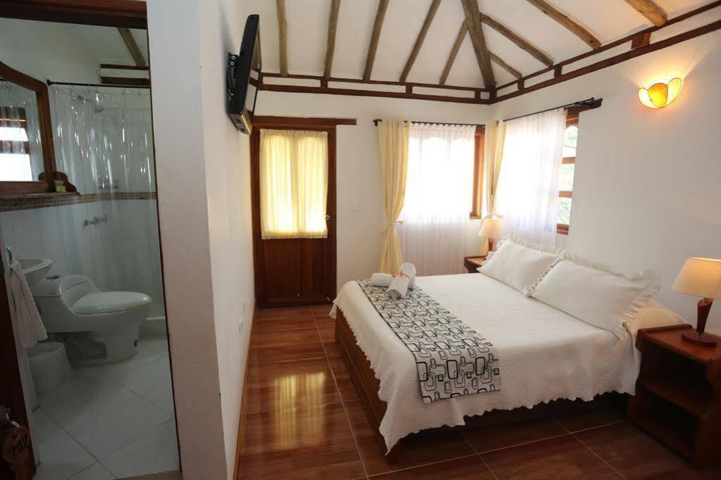 Hospederia Villa De Los Saenz Вилья-де-Лейва Экстерьер фото